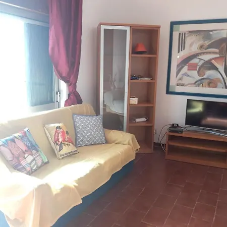 With 3 Bedrooms In Portimao, With Balcony And Wifi - 200 M From The... Apartamento